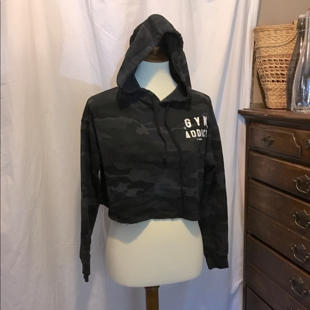 Cropped hoodie